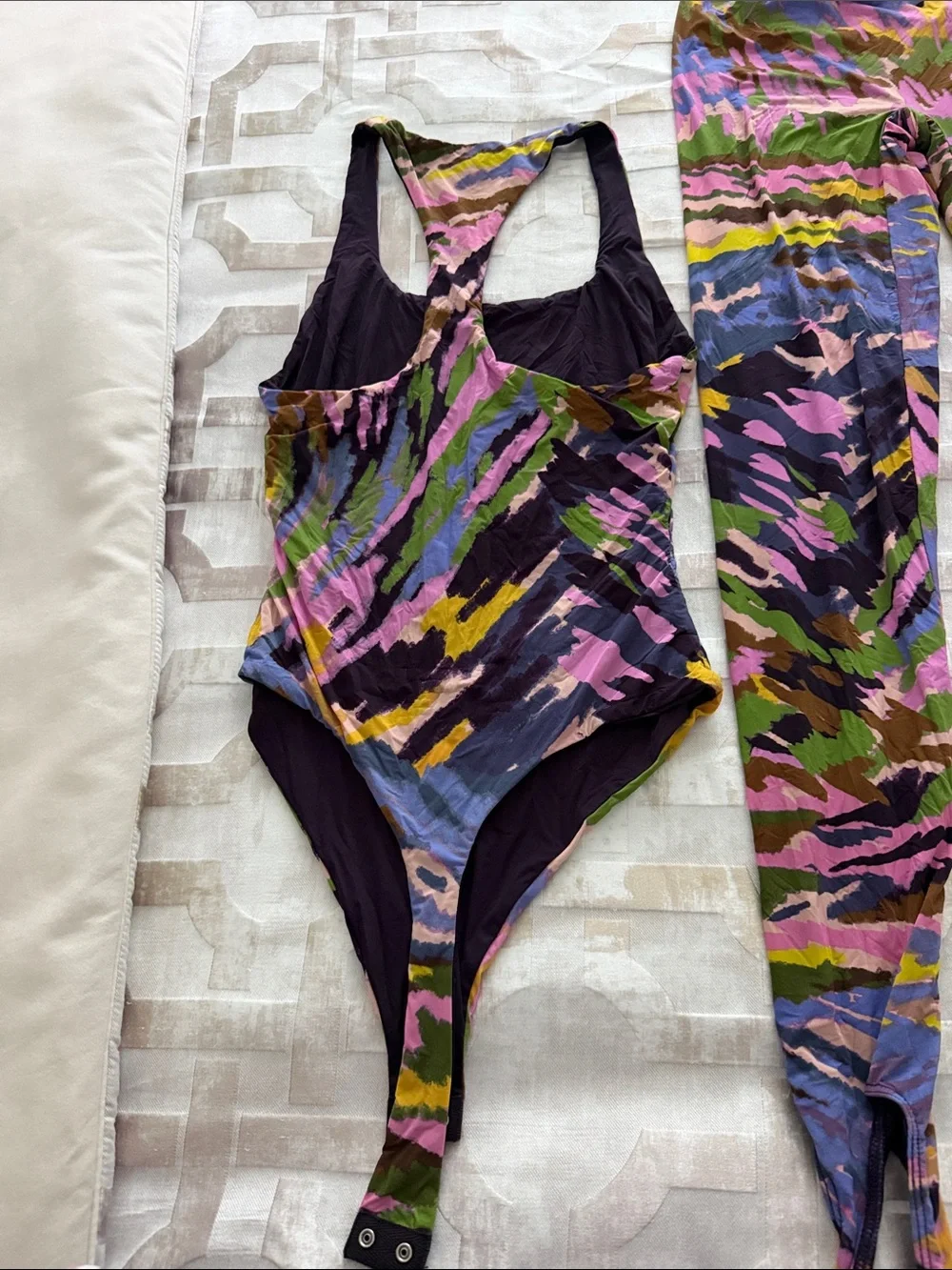 naked wardrobe Multicolor Abstract Print Leggings & Bodysuit Set